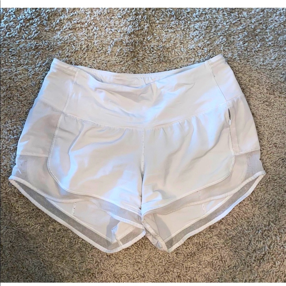 Lululemon 3” White Shorts! 💞